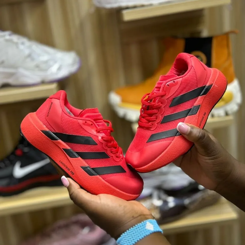 Adidas Adidas Red / Black Three-Stripe Trainer in Red / Core Black — thumbnail 2