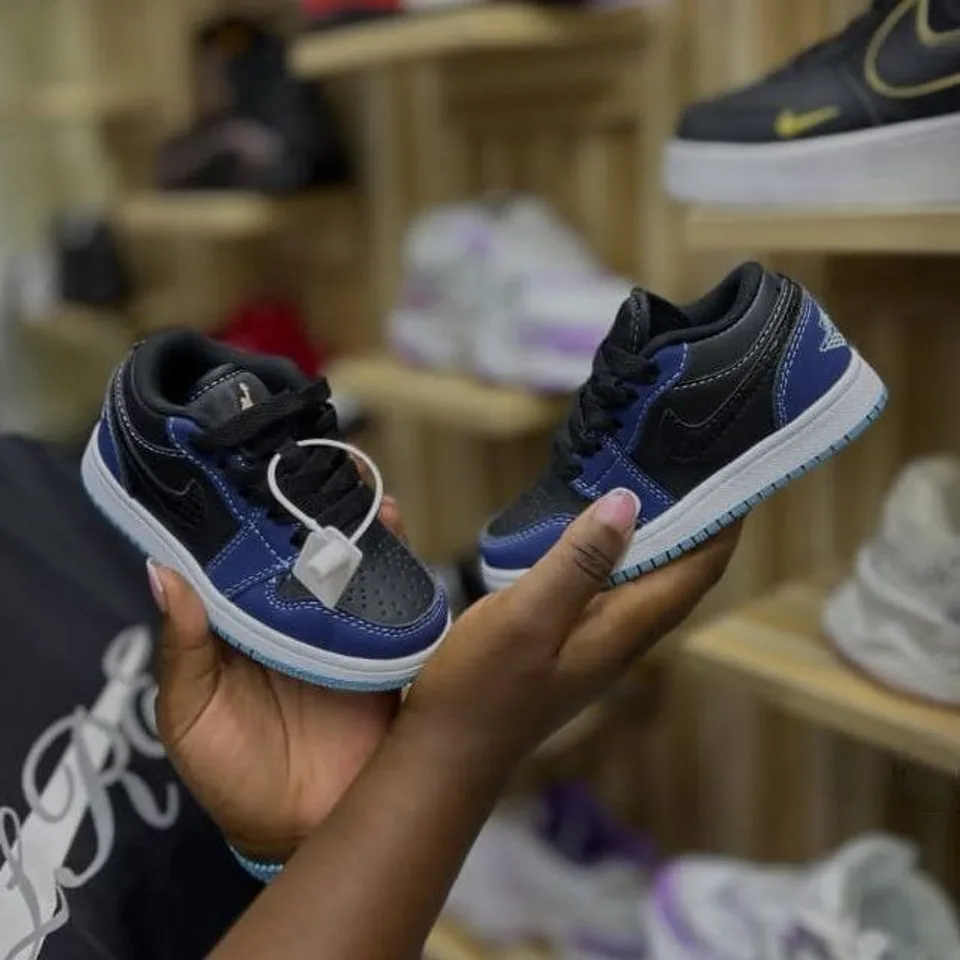Jordan Air Jordan 1 Low Navy / Black in Midnight Navy / Black / Ice Blue — thumbnail 2