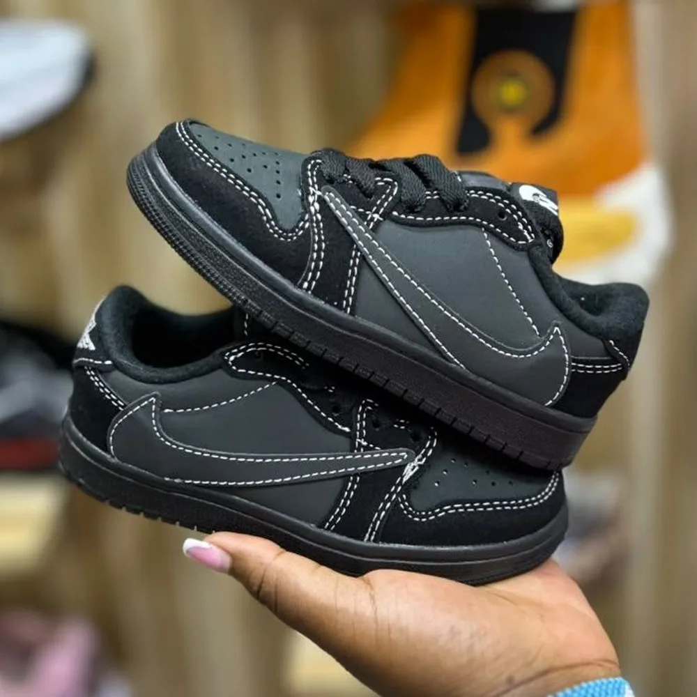 Jordan Air Jordan 1 Low Travis Scott Black Phantom — Black / White stitching