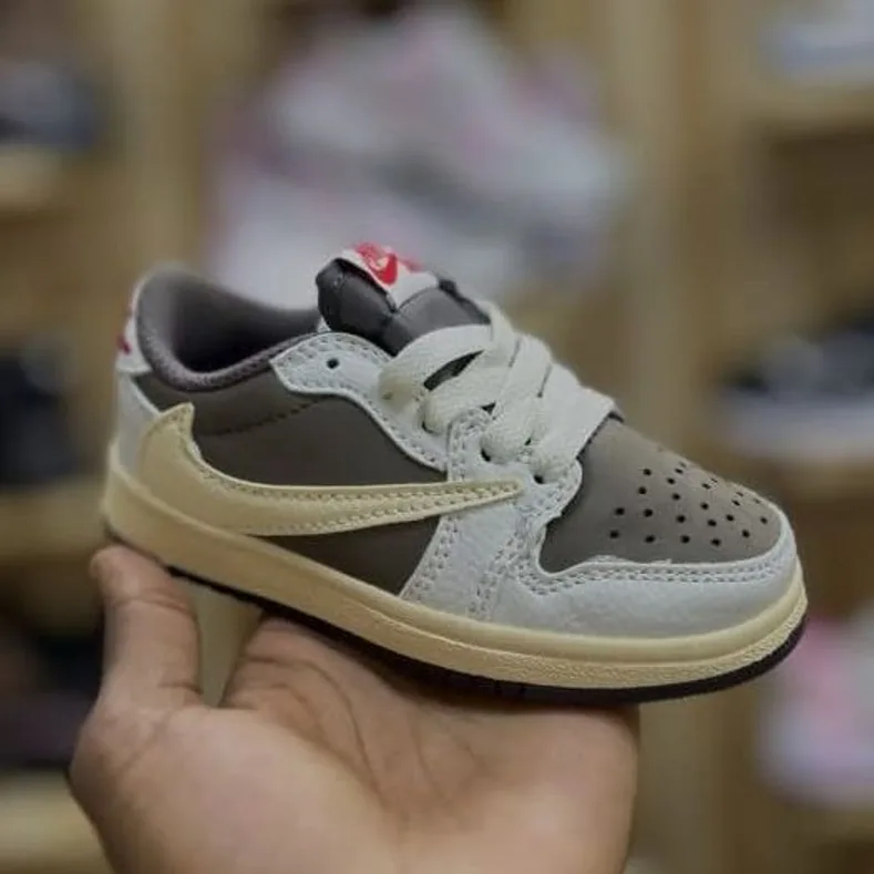 Jordan Air Jordan 1 Low Travis Scott Mocha