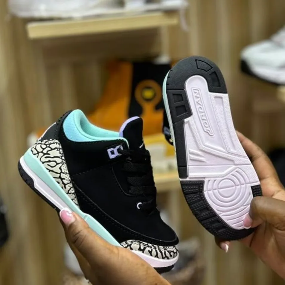 Jordan Air Jordan 3 Black / Mint Cement in Black / Mint / Cement Grey — thumbnail 3