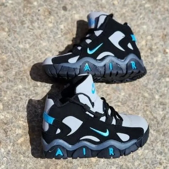 Nike Nike Air Barrage Mid Black / Grey / Blue in Black / Wolf Grey / Blue Lightning — thumbnail 2
