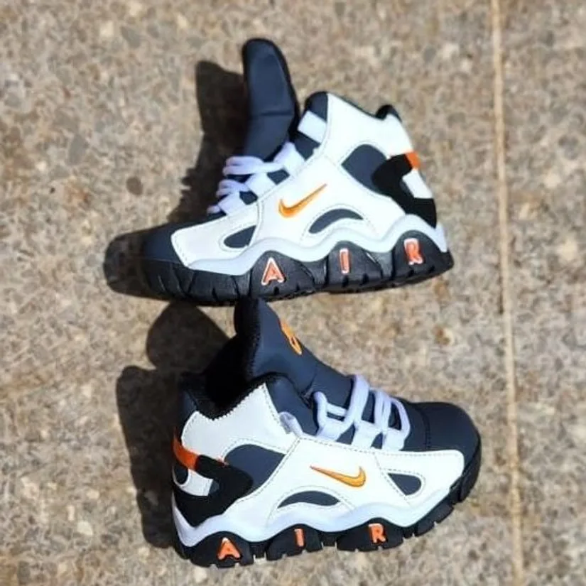 Nike Nike Air Barrage Mid White / Navy / Orange in White / Midnight Navy / Total Orange — thumbnail 2