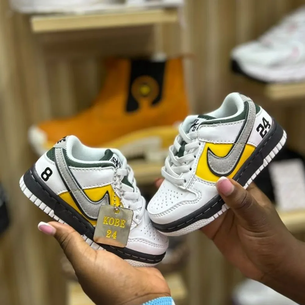 Nike SB Dunk Low Kobe 8 / 24