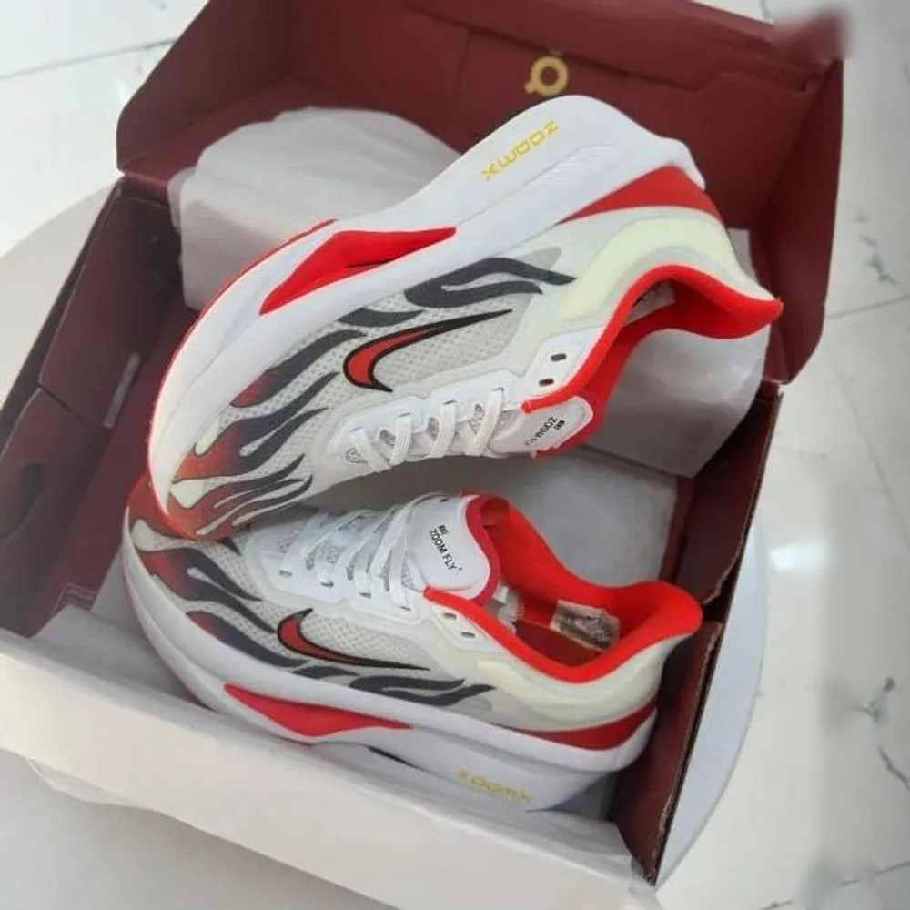Nike Nike ZoomX White / Red Flame — White / University Red / Grey